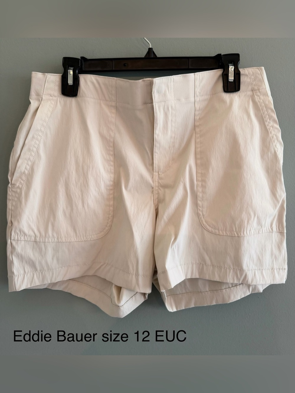 Women’s Light Cream Casual Shorts - Versatile Summer Staple